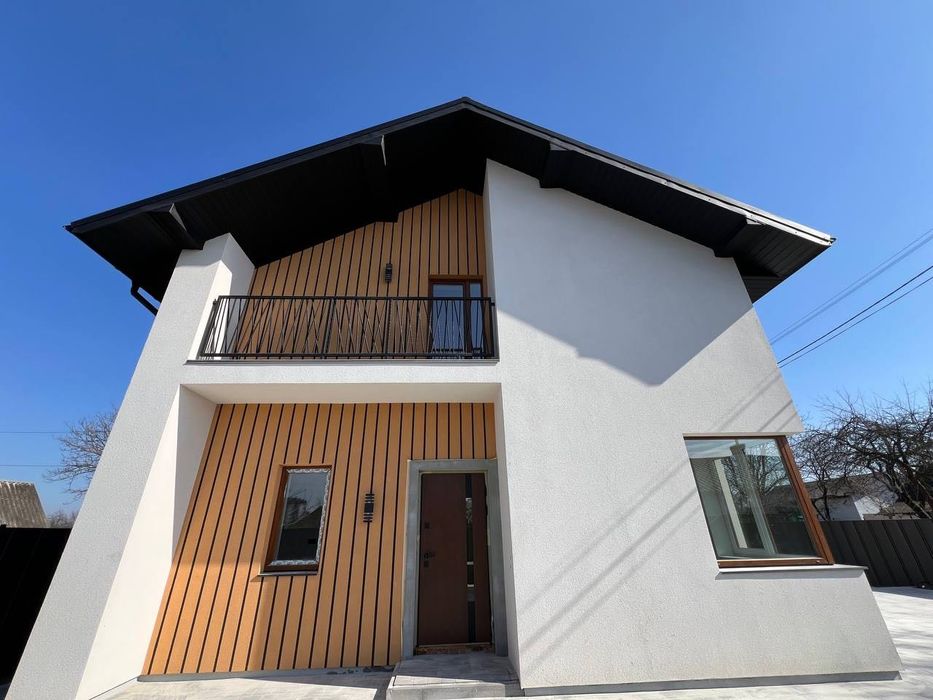 Продам будинок з ремонтом та басейном/3.7сотих/180м2/біля річки