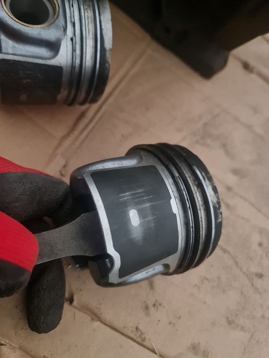 Dół silnika blok tloki ford transit 2.0 Eco blue YMR6 . 2019 rok .