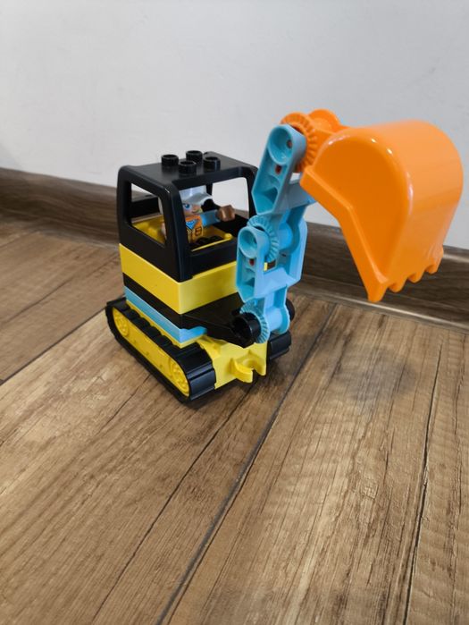 Duplo Wielka Budowa (10813) + dodatkowa koparka GRATIS!