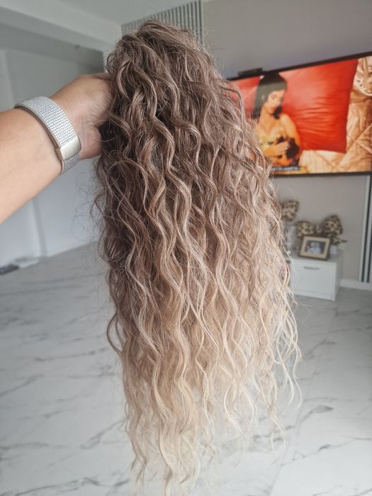 Afroloki zimny blond jasne końcówki