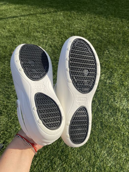 крокси crocs w9 білі