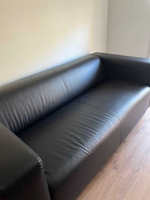 Móveis (sofá e mesa jantar com cadeiras)