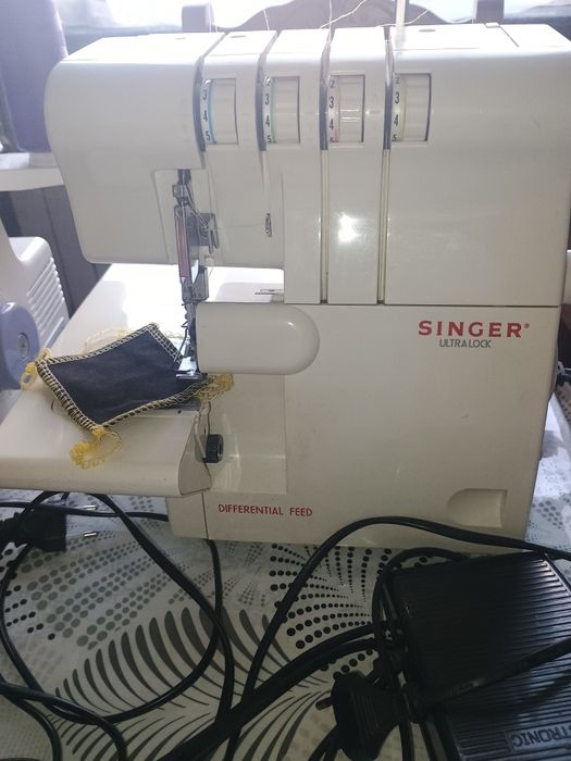 оверлок 4-х нитковий,3-нитковий