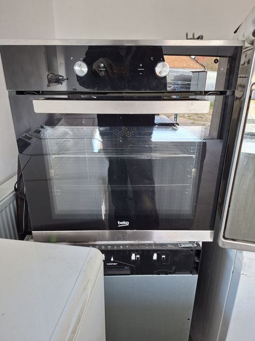 Piekarnik pod zabudowe Beco jak nowy