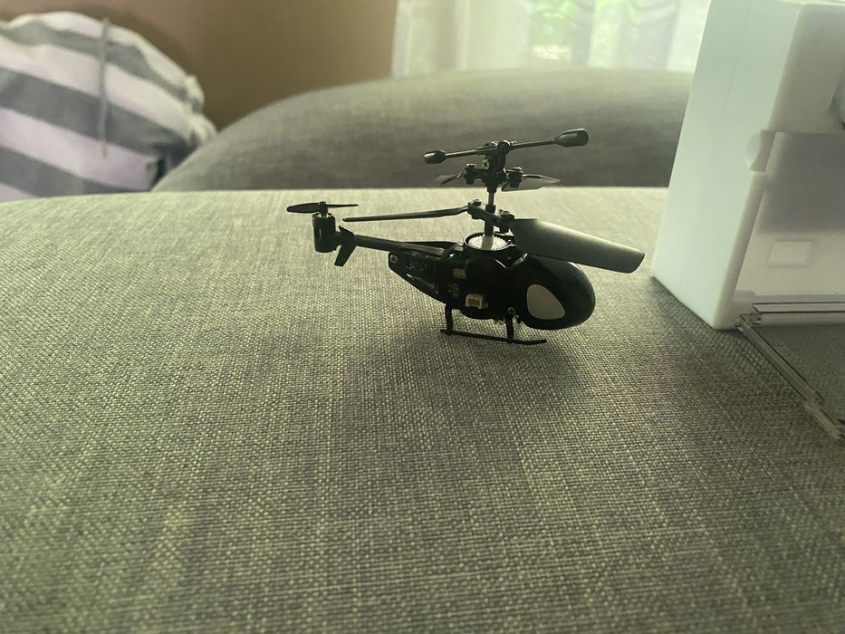 Mini helikopter zdalenie sterowany