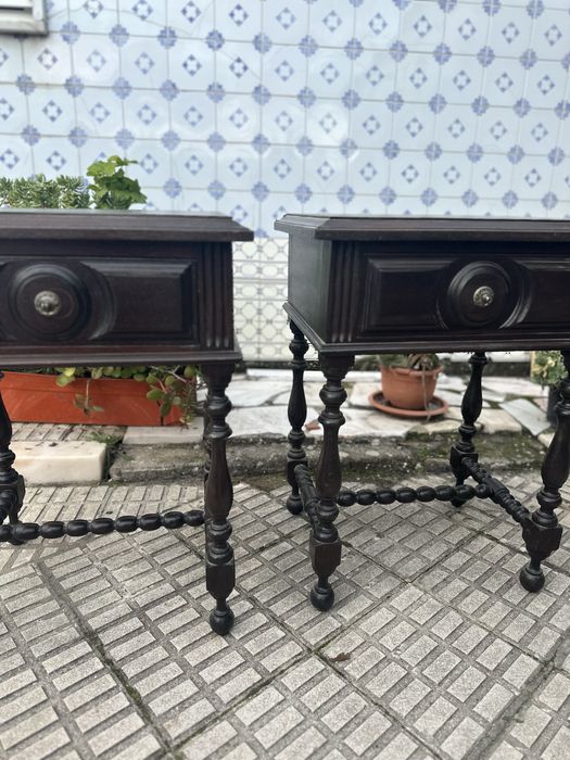 Mesas cabeceira madeira maçiça