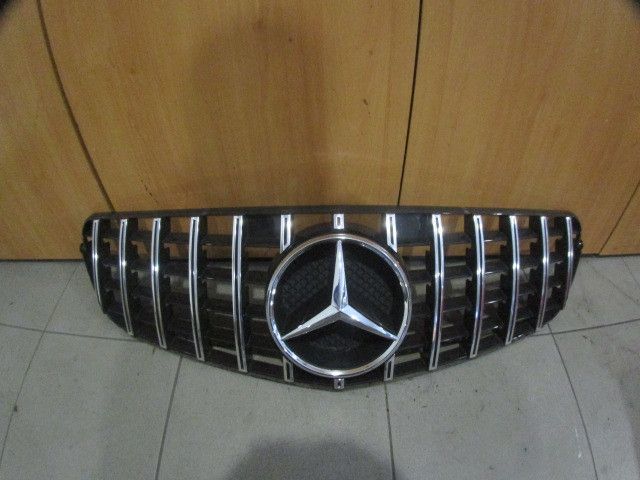 Grelha do Pára-Choques da Frente MERCEDES-BENZ Classe C Carrinha (S204