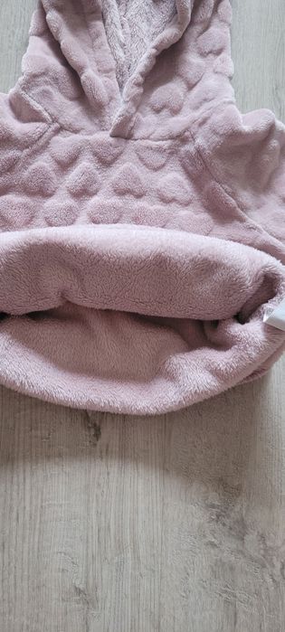 Тепла кофточка на дівчинку