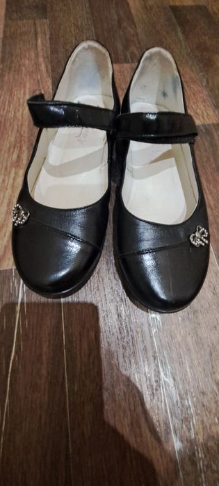 Туфлі для дівчинки 34р