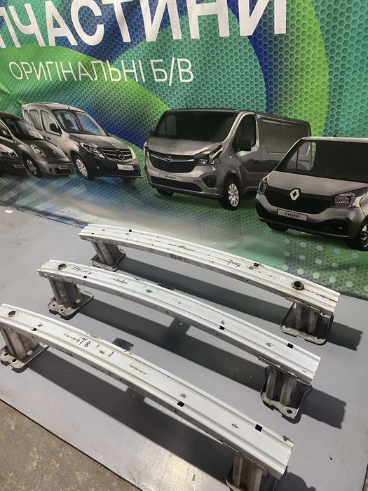 Підсилювач передній Усилитель Renault Trafic Трафік 3 Opel Vivaro Віваро