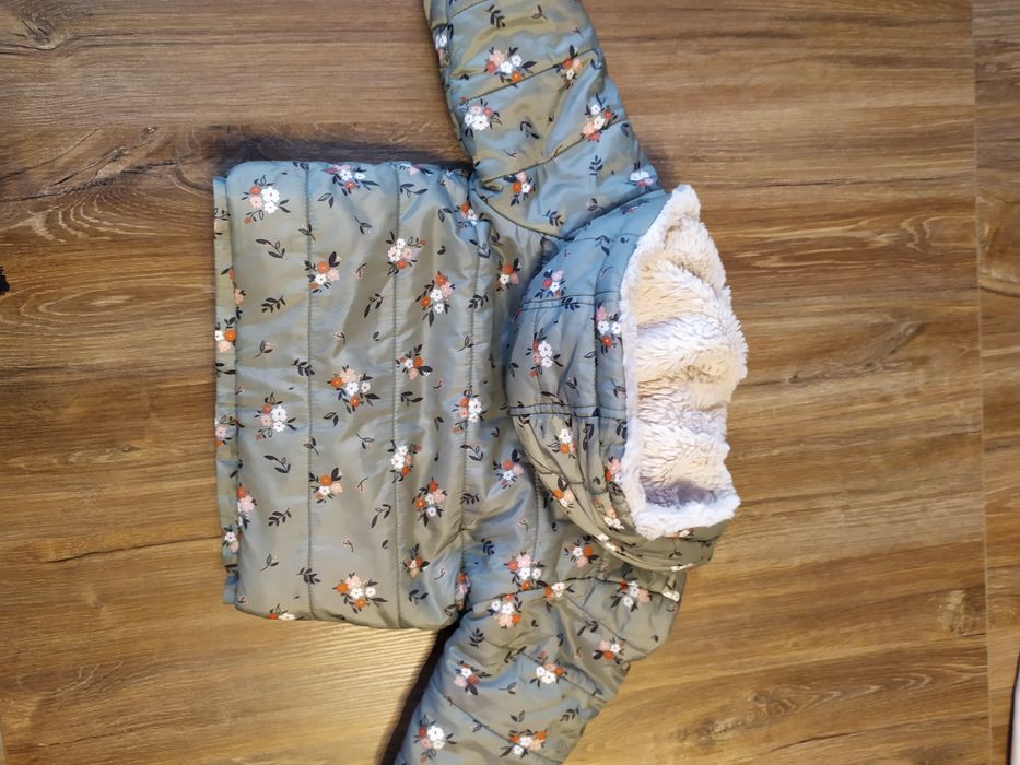 Sprzedam kurtkę z futerkiem rozmiar 80 TAPE A LOEIL