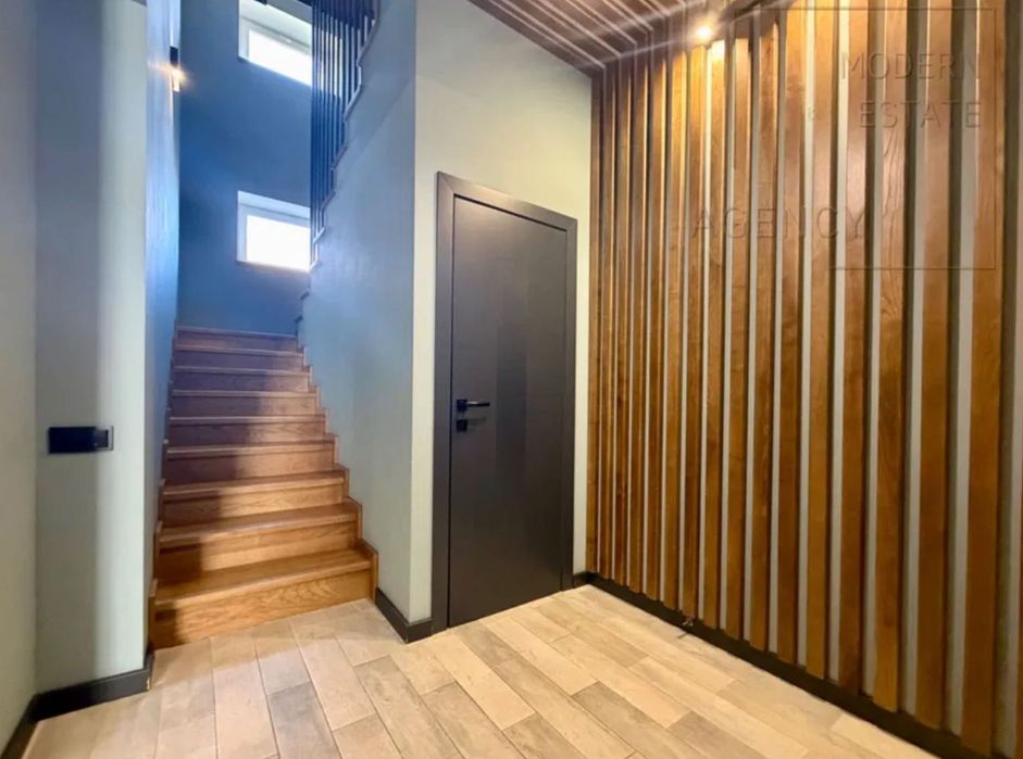 Таунхаус з ремонтом в Ірпені, Стоянка 2, 90м2+30м2, з мансардою + сауна, ГАЗ