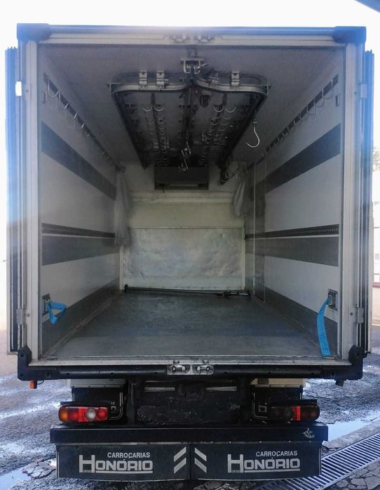 Canter 7C14 -2006 -Caixa Isotérmica