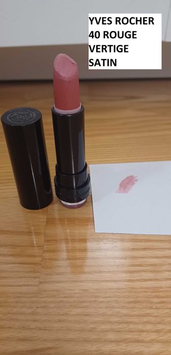 Szminki różne! Avon Yves Rocher