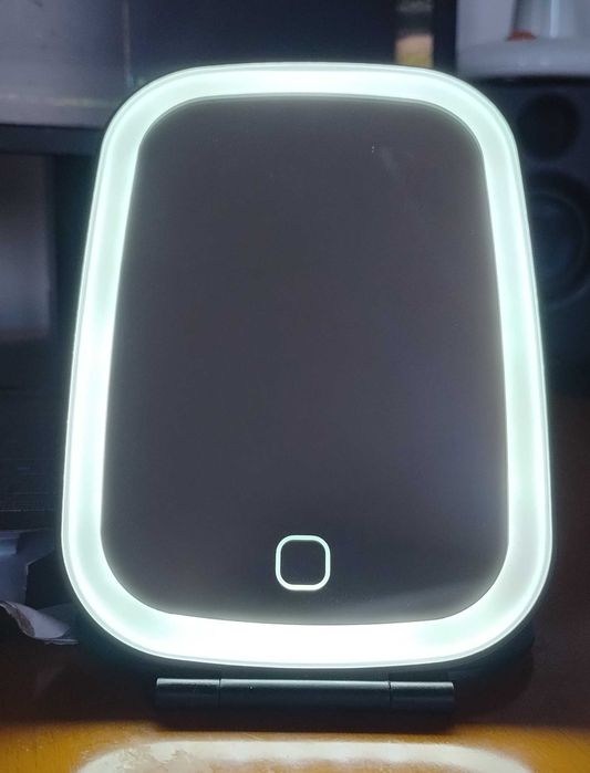 Lusterko podróżne LED Cien