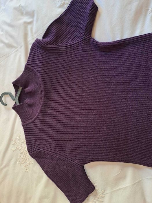Vestido de malha roxo com cinto, e cintura descida