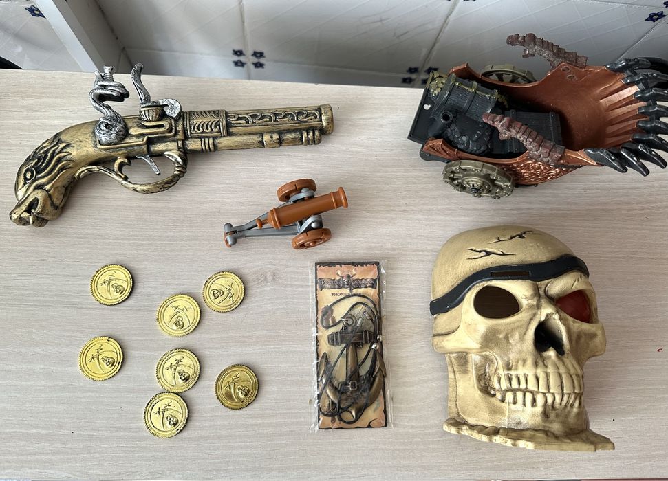 Piratas das Caraibas carros camiao hotwheels disney