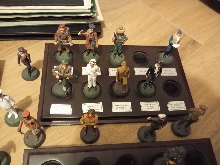 Colecção de soldadinhos de chumbo da 2a guerra mundial Lusomundo
