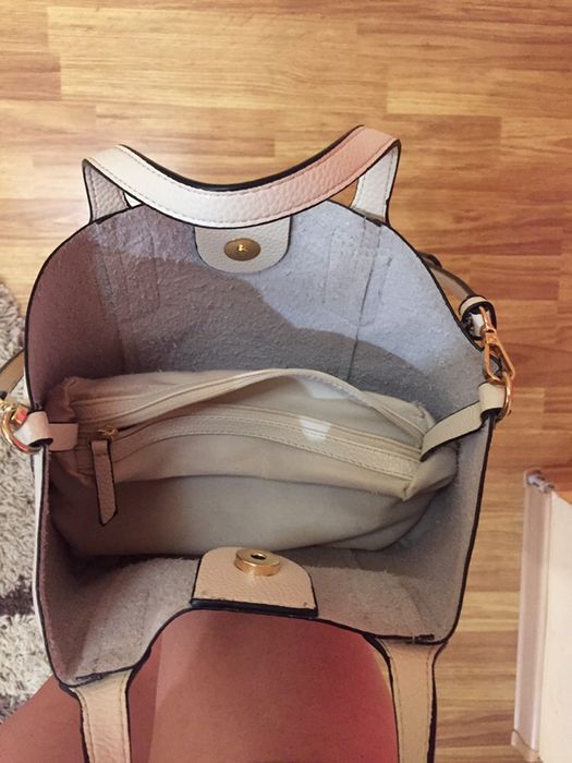 Фирменная сумочка MANGO.