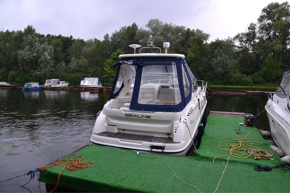 Яхта Sealine S28