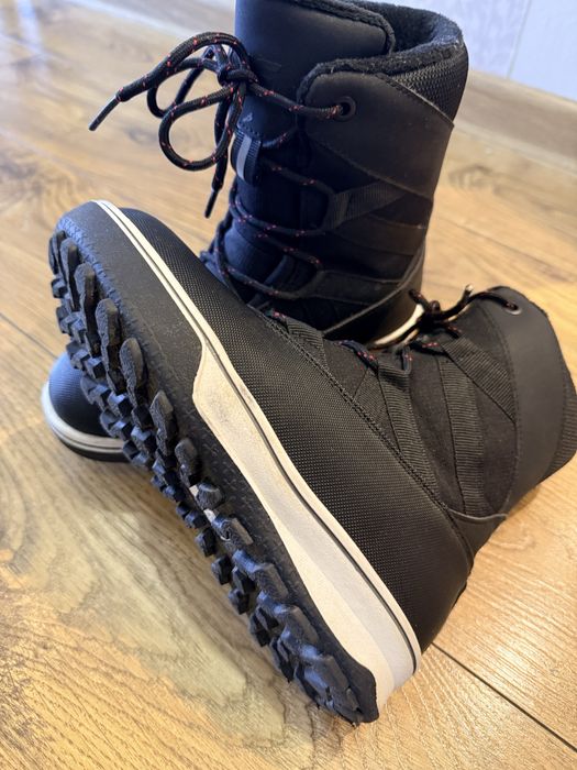 Buty zimowe 4F, rozmiar 33