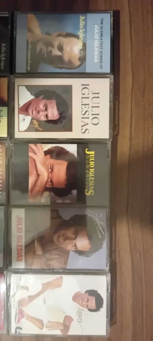 Cassetes de Música do Artista Internacional Júlio Iglésias.