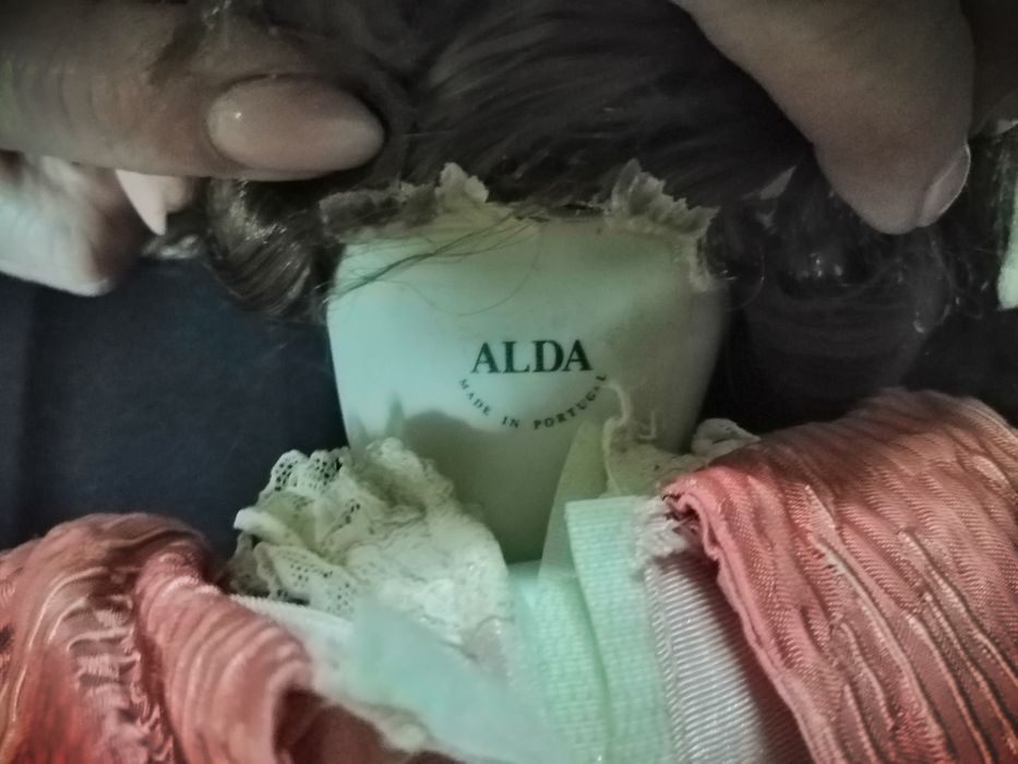 Boneca portuguesa da marca Alda anos 50