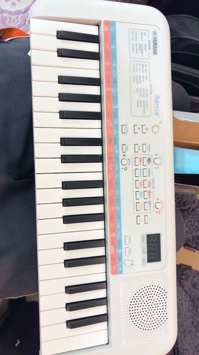 Colunas de Som, mesa mistura, teclado
