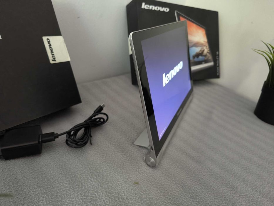 Lenovo Yoga Tablet 10" 3G 16GB + Pudelko