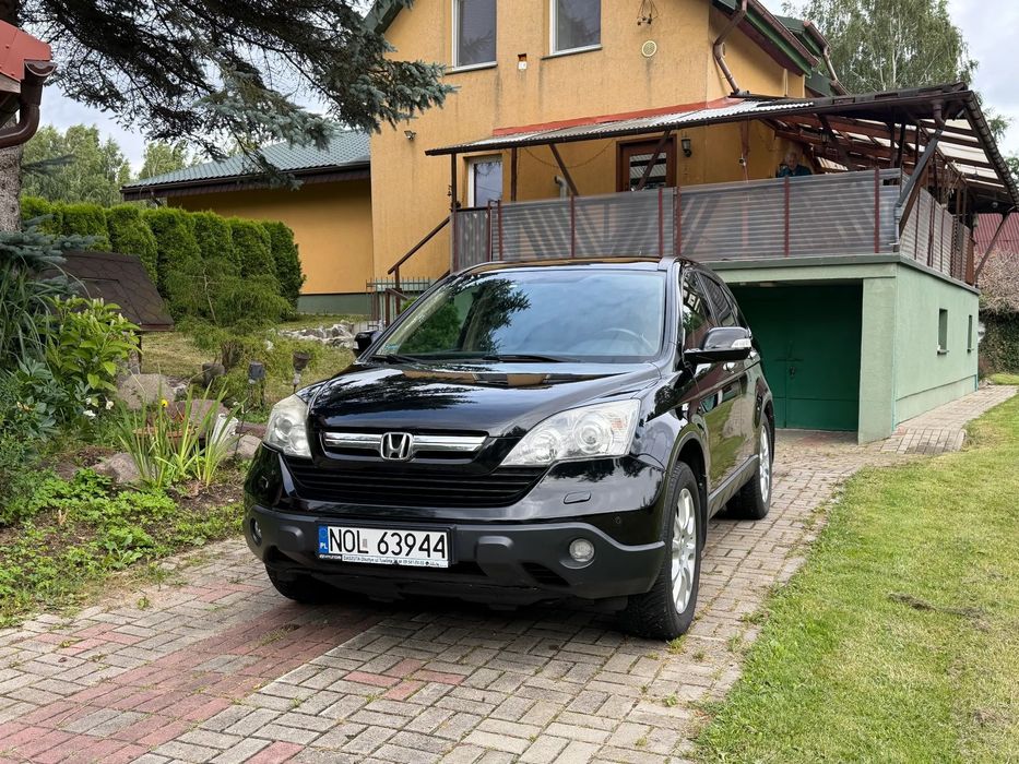 Honda CR-V Bezwypadkowy, niski przebieg, opony całoroczne.