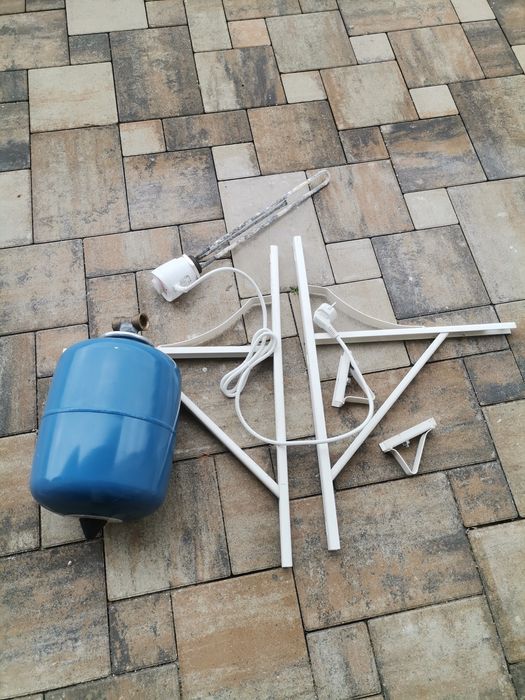 Zbiornik cwu 150l wiszacy z uchwytani grzalka 2000 wat