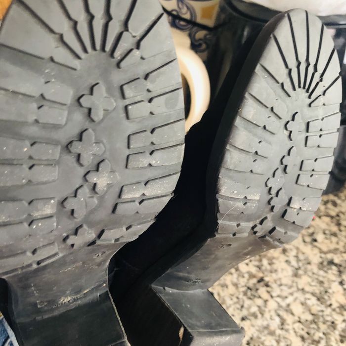 Botas de senhora em camurça tam 37