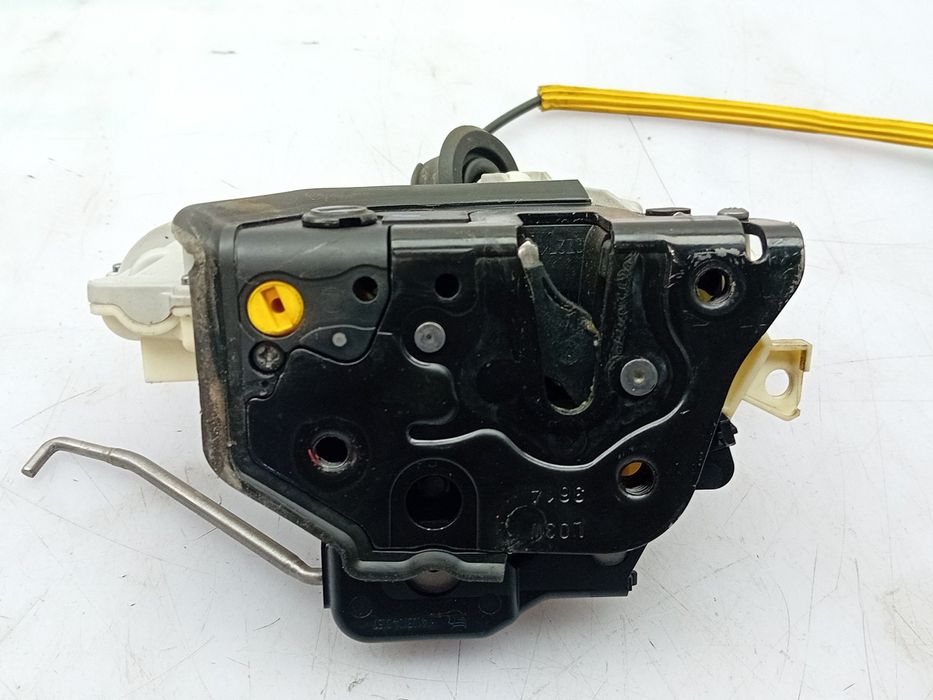 Fechadura / fecho porta trás esquerdo AUDI A6 (4F2, C6)