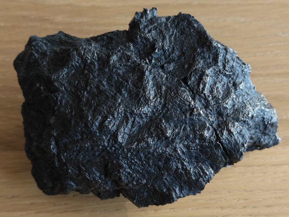 Meteoryt francuski - Saint Aubin - Żelazny III AB - Waga 1286 gram.