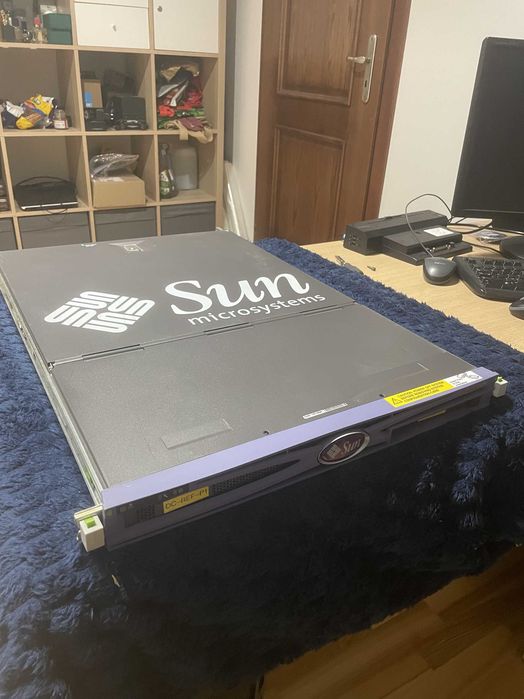 Sun Microsystems SunFire V210