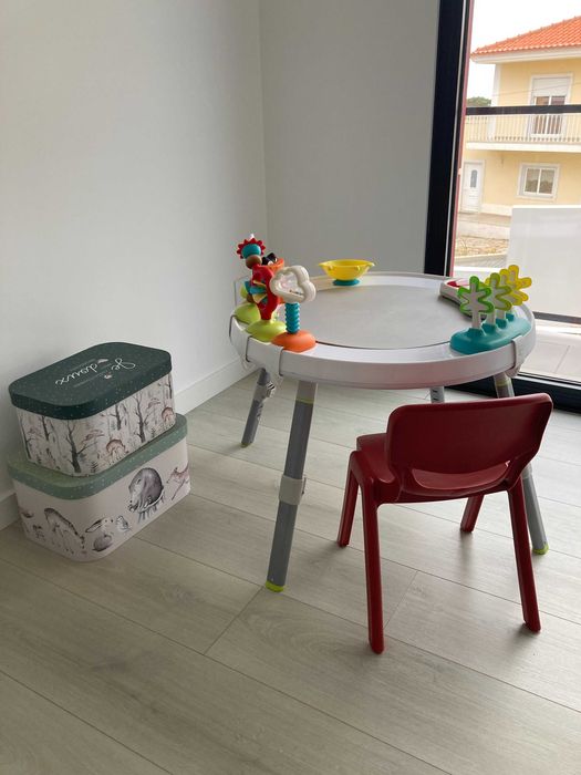 Centro de atividades para bébé /Mesa criança