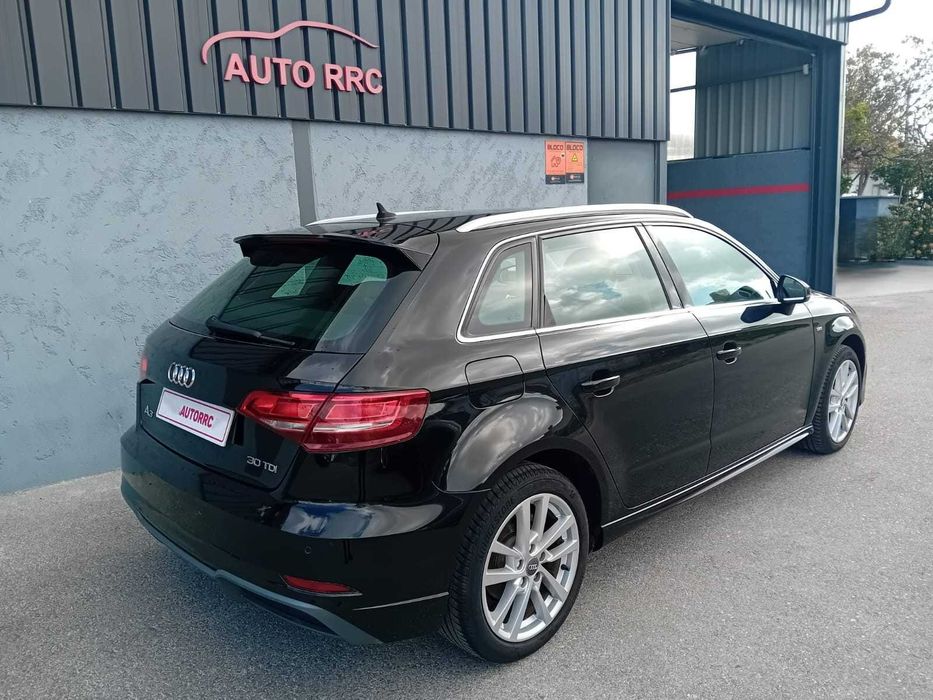 Audi A3 1.6 Sportback S-Line - Nacional ( pequeno sinistro )