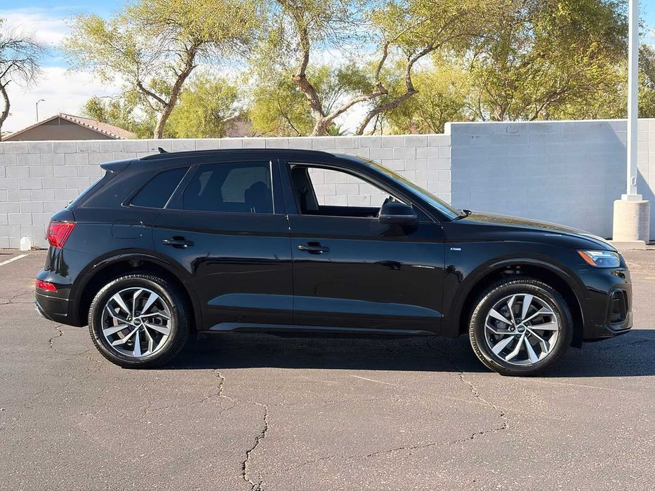 Audi Q5      2021