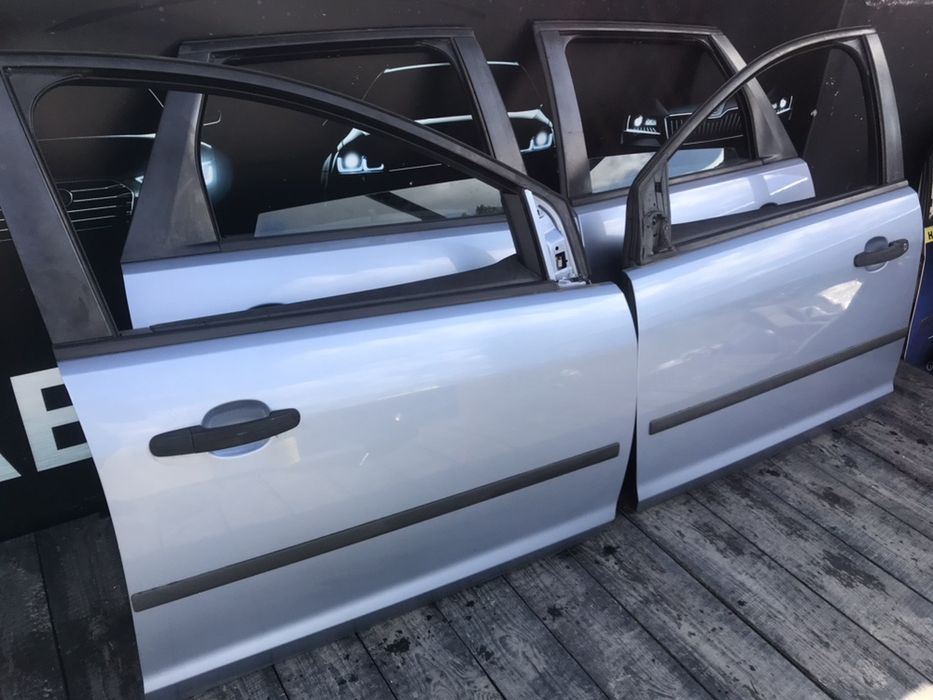 Форд Фокус 2 Дверь Ford Focus 2 Двері Передні Задні Дверка Mk2 Сірі