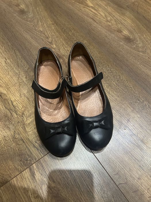 Туфлі для дівчинки