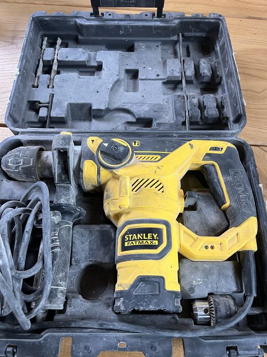 Stanley Fatmax młot z walizką