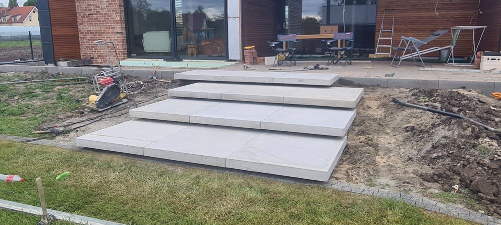 Brukarstwo, Usługi Brukarskie