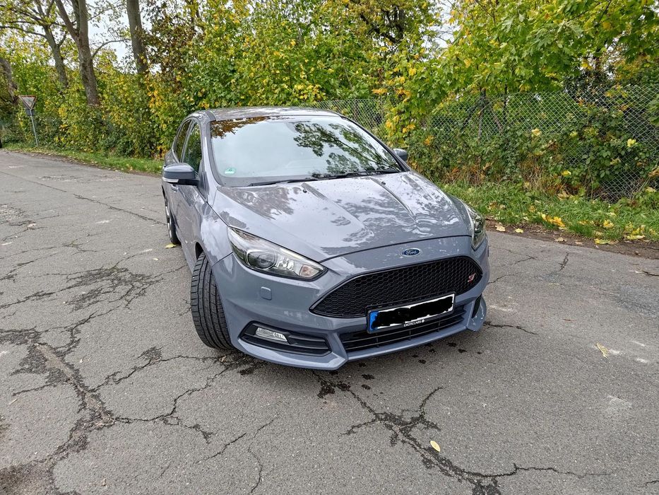 Ford Focus 2.0 EcoBoost ST c/ Pack Pele Desportiva