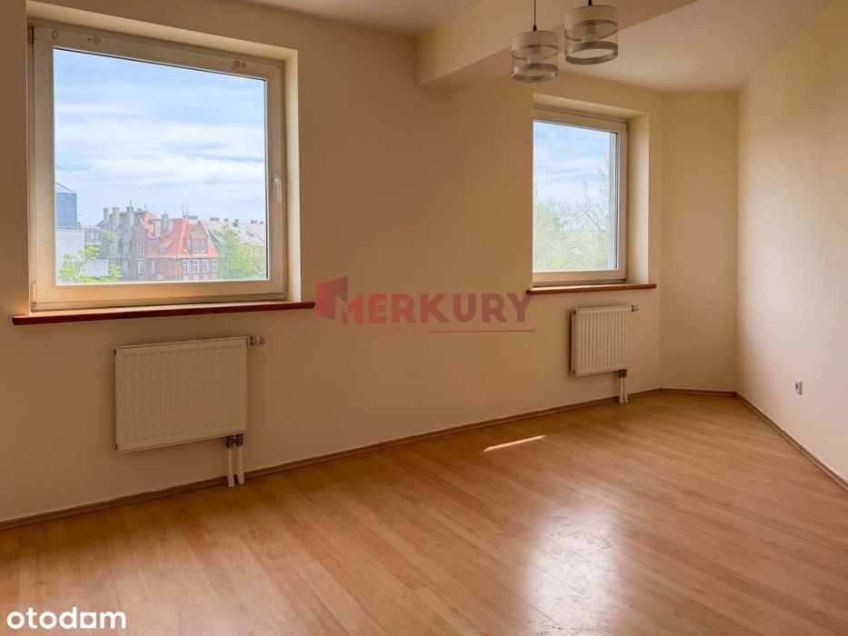 Krzyki | Balkon | Cisza i zieleń | do odnowienia