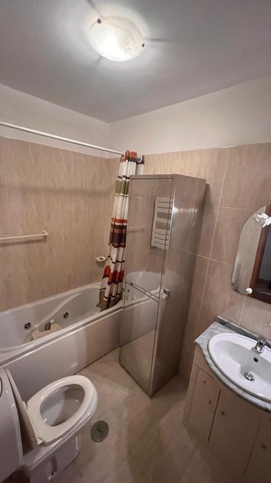 Alugo Apartamento junto ao Metro de Venda Nova