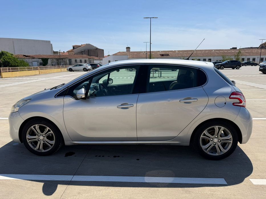 Peugeot 208 1.4 HDi