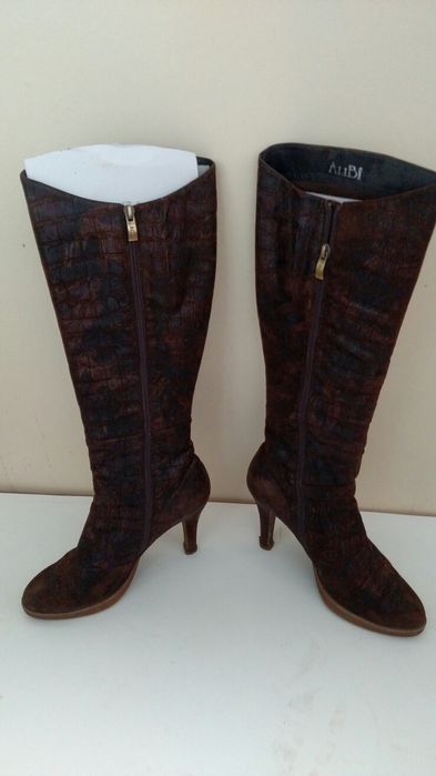 Продам б/у женские зимние сапоги "ALIBI" (размер 40)