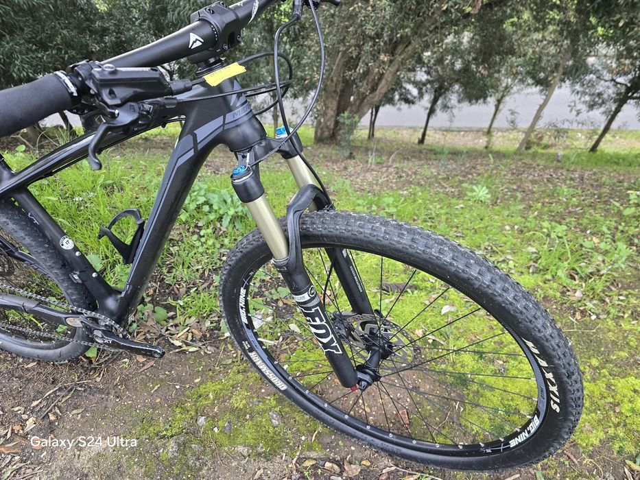 Merida carbono 29 m 11x1v com fox