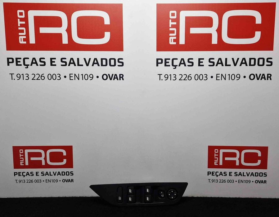 Comando / Botão / Interruptor Vidros Frente Esquerdo 96788264ZD - PEUGEOT 208 II