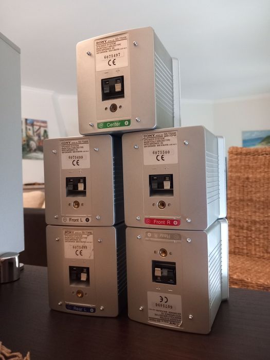 Leitor de CD's Sony HCD-S500 juntamente com Sistema de Som Sony